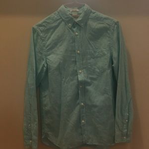Linen button-down ling sleeve shirt